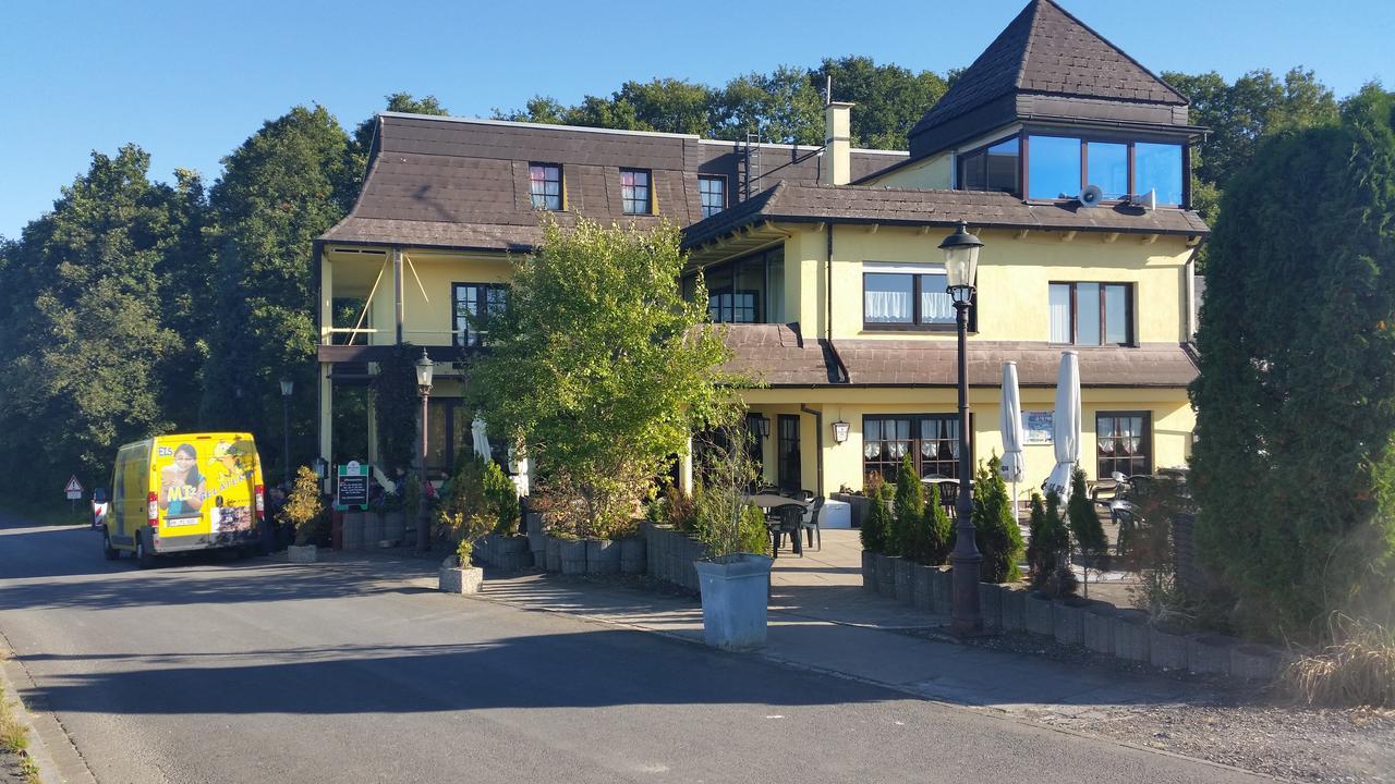 Landhotel Zum Doppeldecker Kirchen  Eksteriør billede